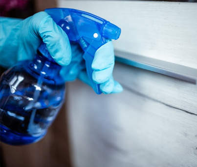 Water spray Cleaning Walls